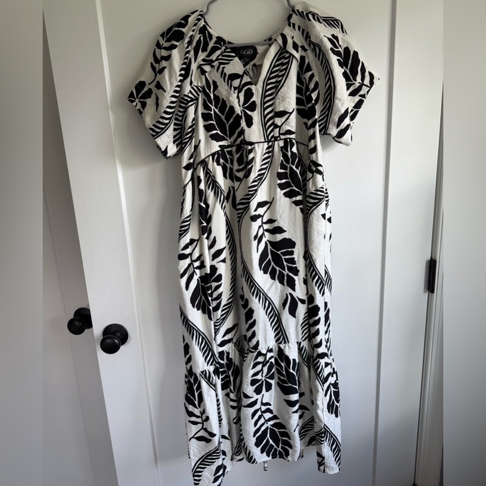 Rowan Boho Floral Black White Leaf Pattern Maxi Dress with Pockets SMALL NWT - Picture 5 of 10